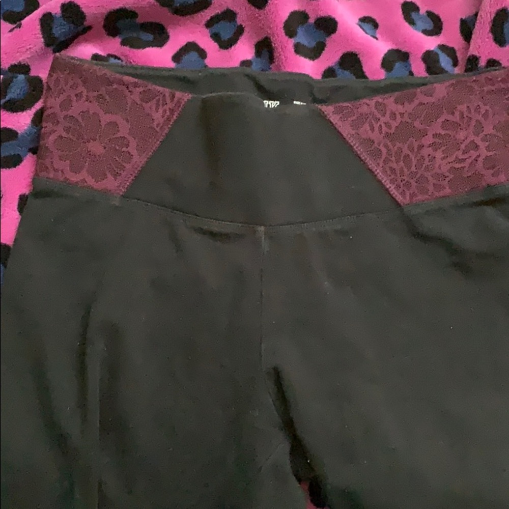 Pink yoga leggings